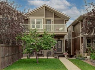 7312 S 34th Ave NW, Calgary, AB T3B1N4