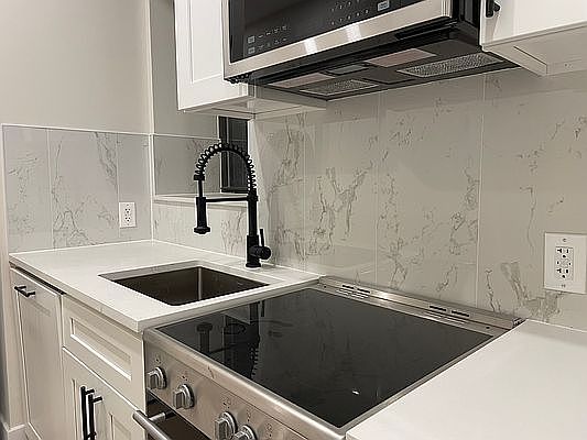 3rd image of 327 E 89th St APT 1E
