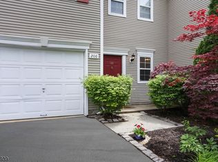 206 Windsong Cir, East Brunswick, NJ 08816