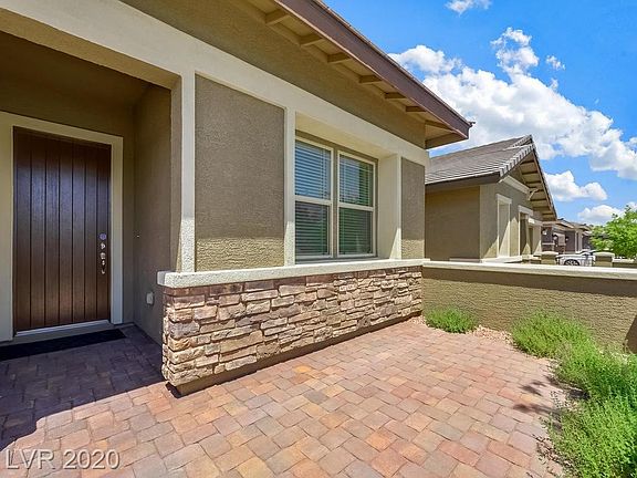 3rd image of 383 Mano Destra Ln