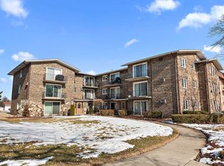 8932 W 140th St APT 1A, Orland Park, IL