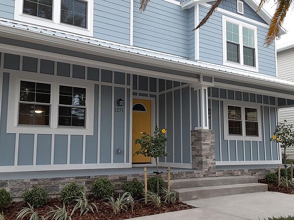 2nd image of 1271 Park St #1271