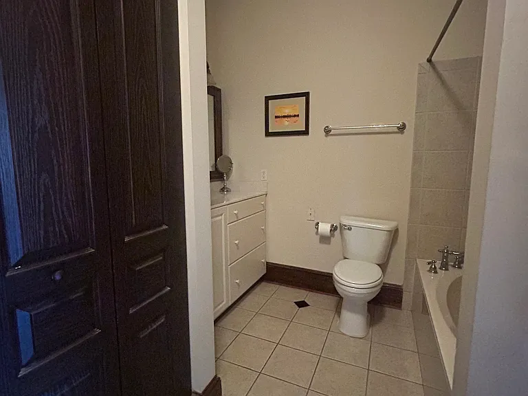 2737 Cleveland St #211 — Photo 11