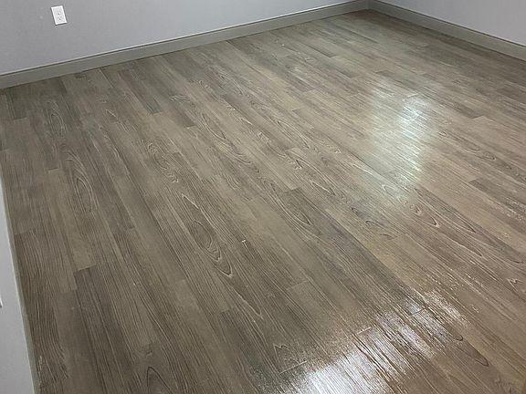 3rd image of 125 Union St Floor 3