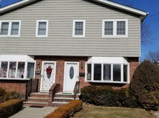 31 Home Pl, Staten Island, NY 10302