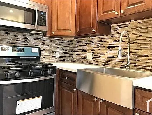 2 bed, 672 sqft, $2,450 — Photo 2
