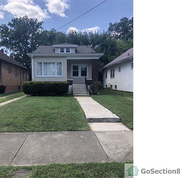 2nd image of 630 S 42nd St