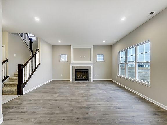 5th image of 1398 Hager Way