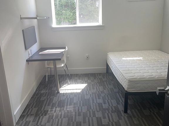 4th image of 1326 N 15th St Room 4-1