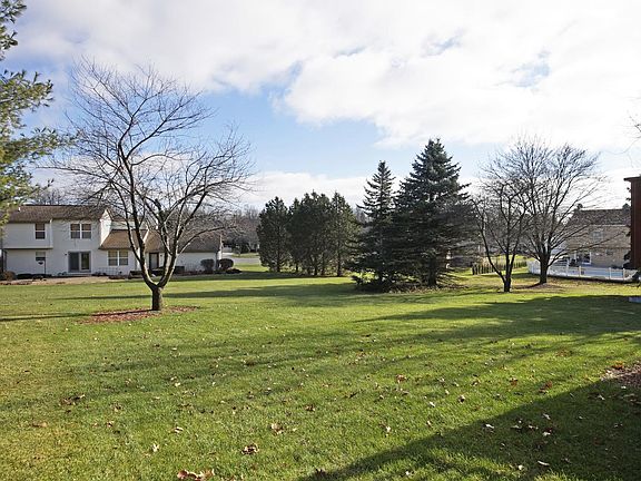 3rd image of 5754 Chestnut Hill Dr