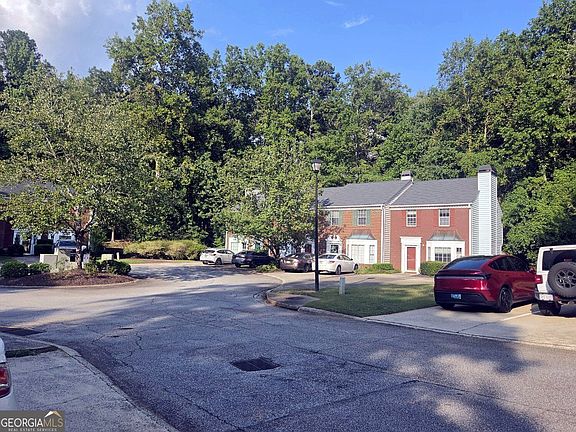 3rd image of 732 Anderson Walk