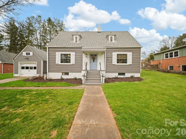 121 Johnson St, Canton, NC 28716