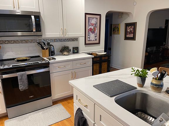 4th image of 4257 Dartmouth Ave N