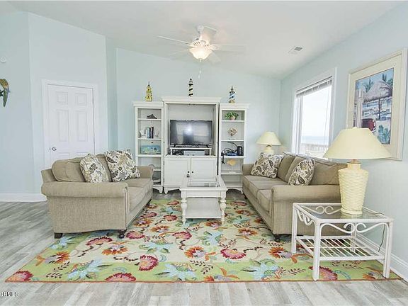 3rd image of 8709 Ocean View Drive #W