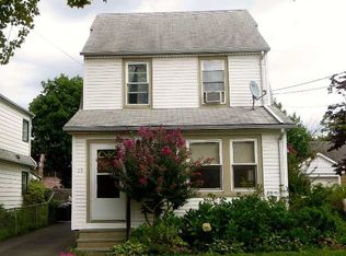 19 Stratford Ave, Williston Park, NY 11596