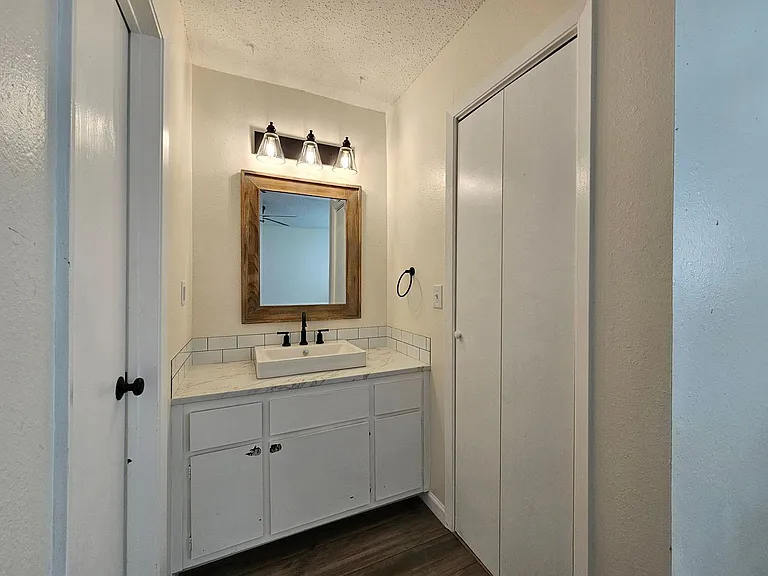 1208 Preswick Cir — Photo 10