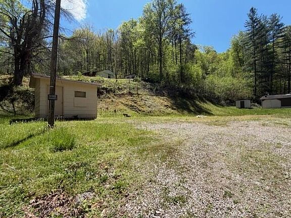 5th image of 1310 Little Blacklog Rd