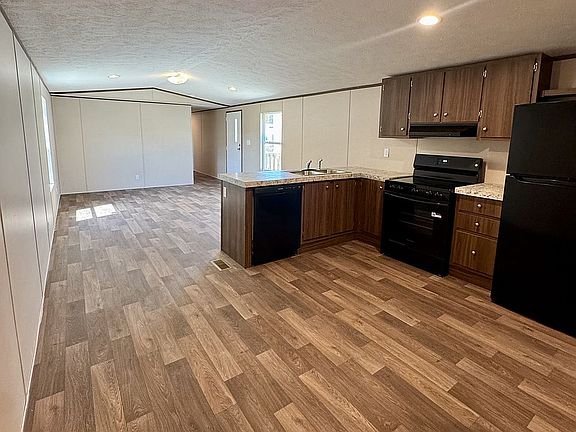 3rd image of 3148 Korea Cir