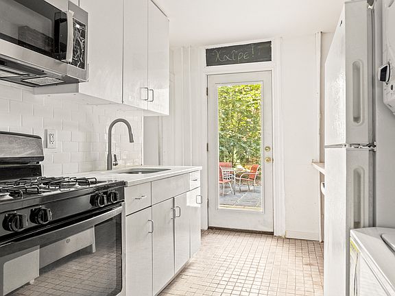 2nd image of 797 Saint Johns Pl #1