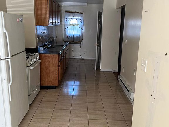 4th image of 123 Saint Marys Ave Floor 1