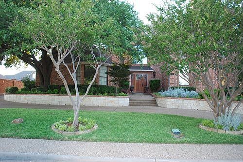 2nd image of 1003 Fairway Dr
