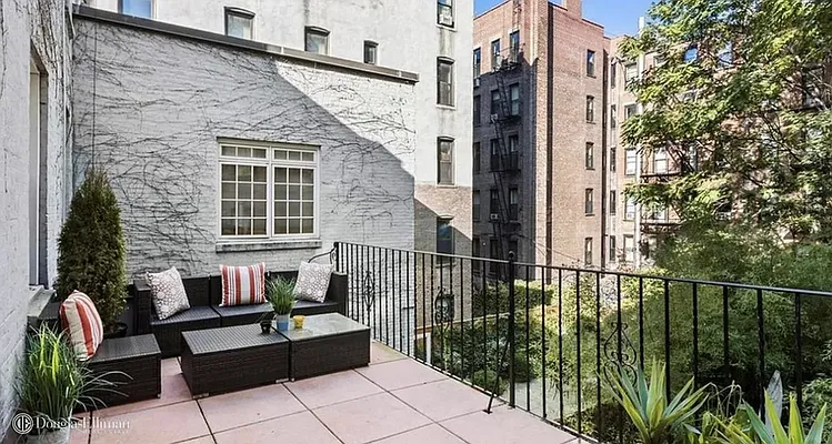 Rented by Douglas Elliman | media 14