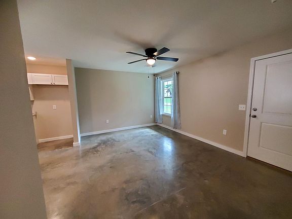 5th image of 3084 College St