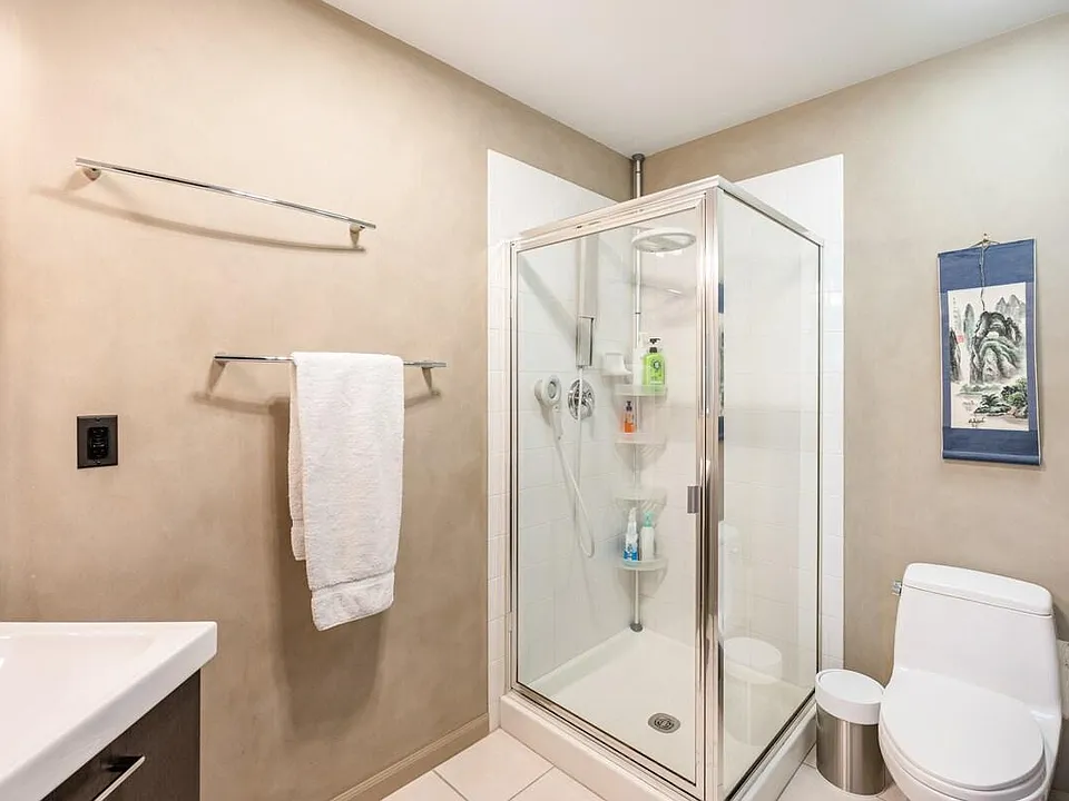 475 W 12th Ave #5A