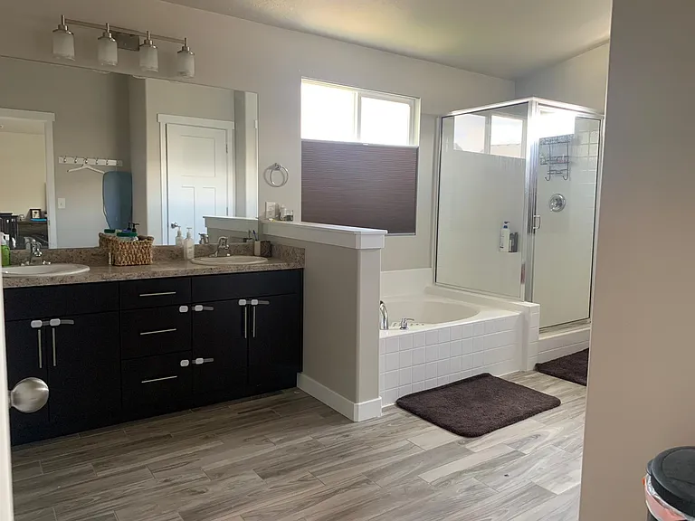 593 W Life Dr — Photo 14