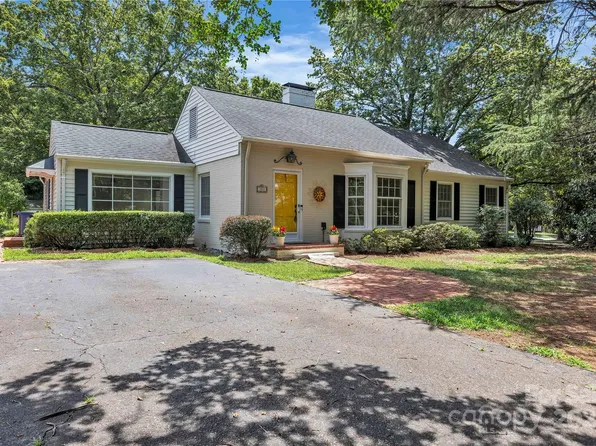 808 Henkel Rd, Statesville, NC 28677