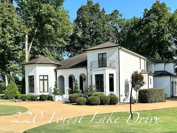 220 Forest Lake Dr, Humboldt, TN 38343