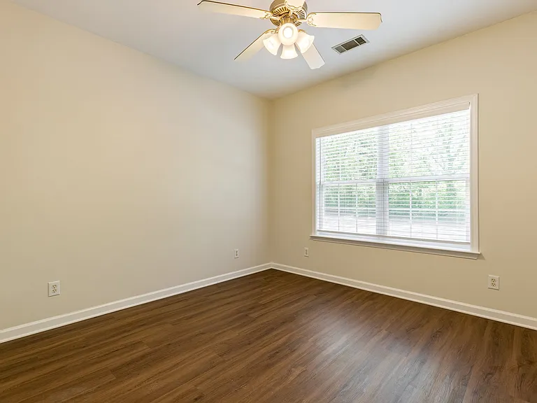 1311 Cashmere Dr — Photo 29