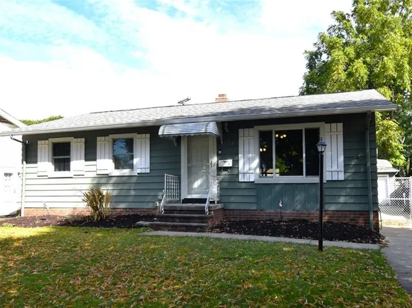 624 Timothy Ln, Cleveland, OH 44109