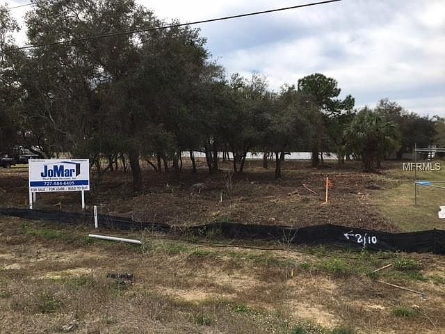 2nd image of 569 Tamiami Trl