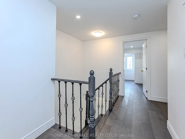 851 Bennett Ct — Photo 21
