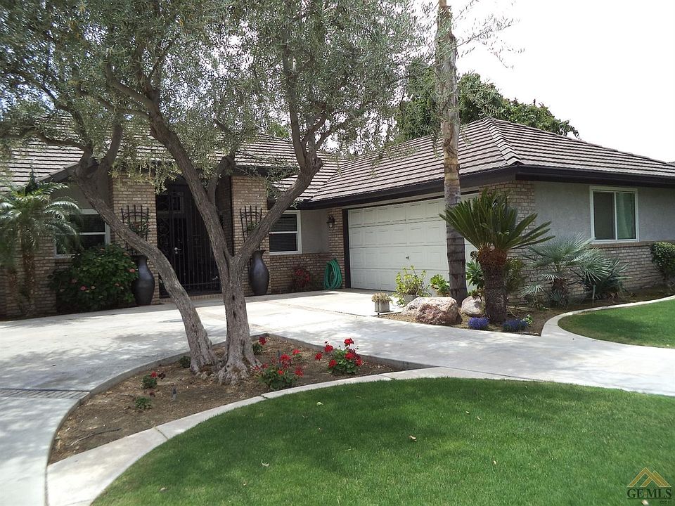 2nd image of 4305 Oceanwood St