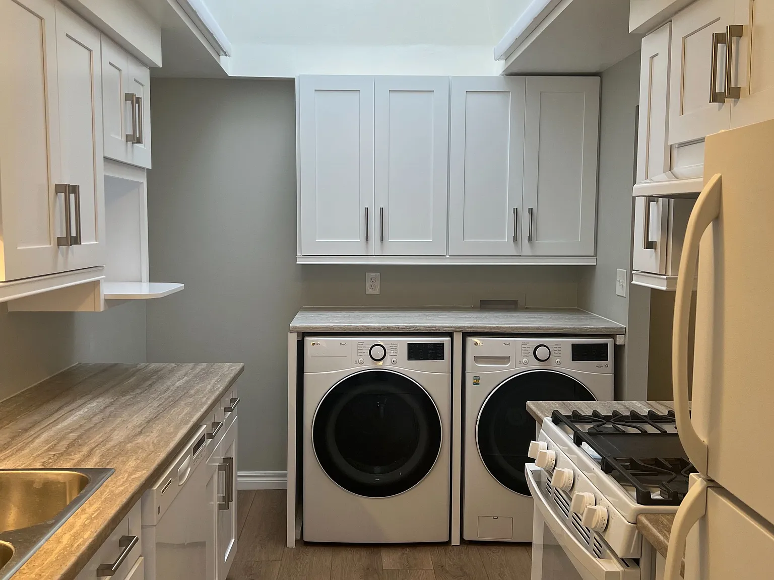 2 bed, $2,000 — Photo 2