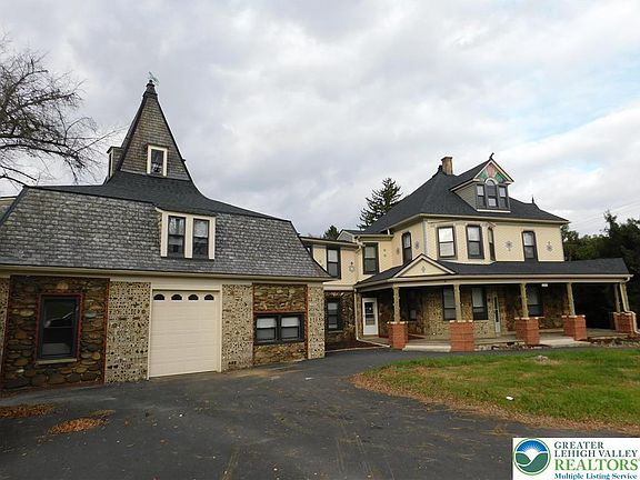 3rd image of 3301 Linden St