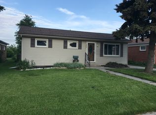 1715 Mahala St, Oregon, OH 43616