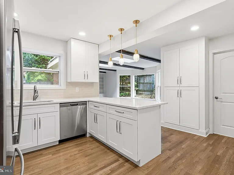 5605 Wood Way — Photo 7