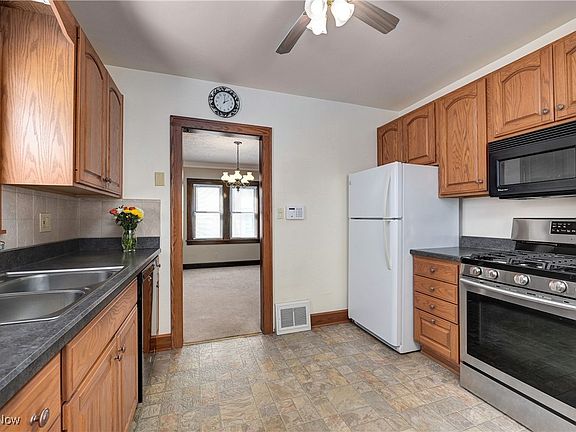 4th image of 5501 Delora Ave