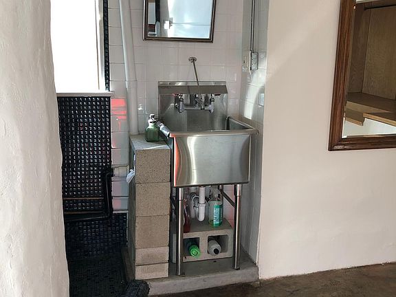 2nd image of 617 Isabel St #1