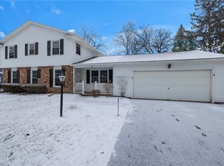 21 Latchmere Ct, Pittsford, NY 14534