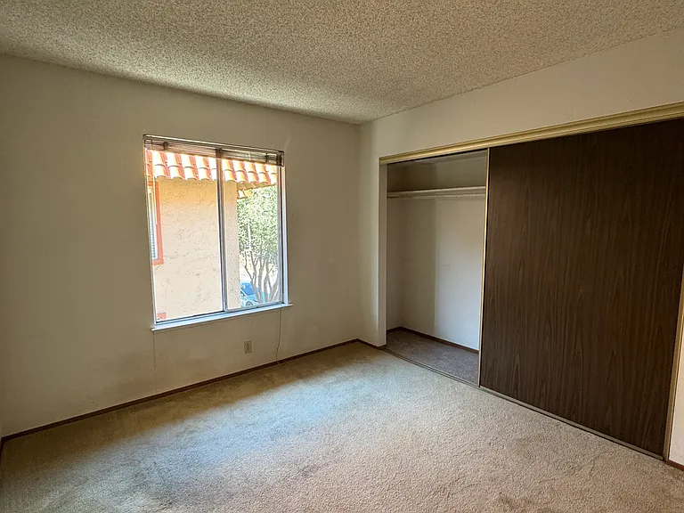 1045 Alta Mira Dr #B — Photo 4