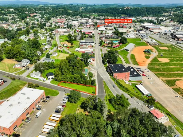 Buck Hollar Rd, Hillsville, VA 24343