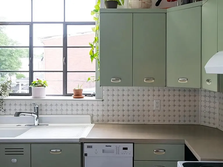 81 Wh Liberty St — Photo 6