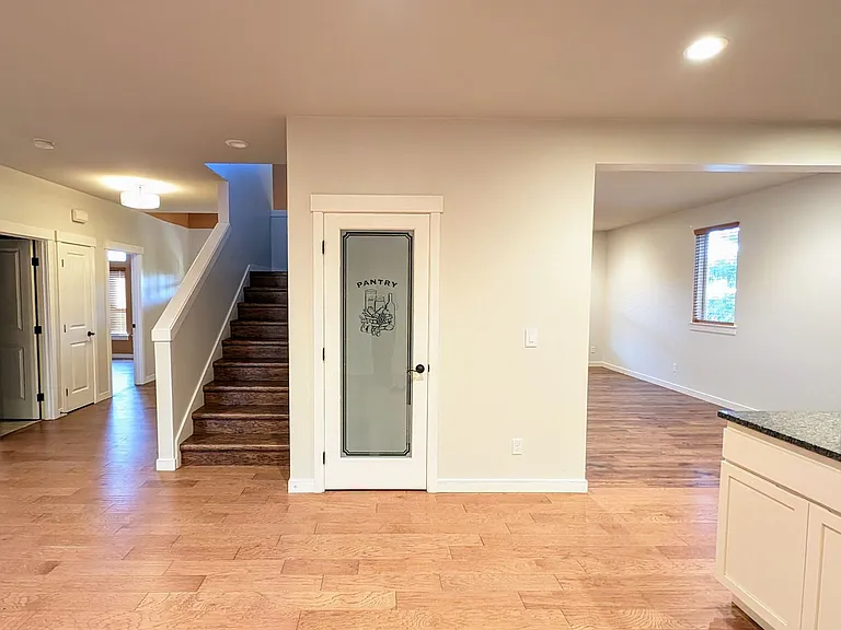 625 Covington Ave — Photo 5