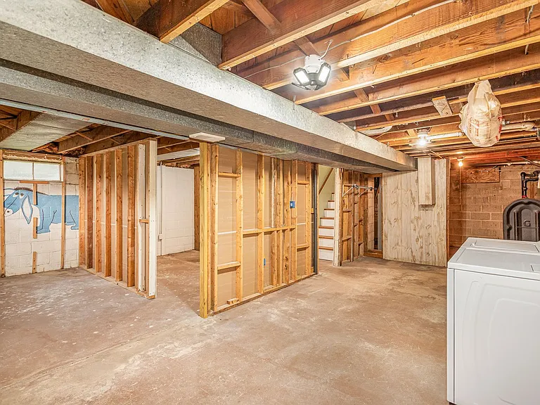 9 W Highland Ave — Photo 20