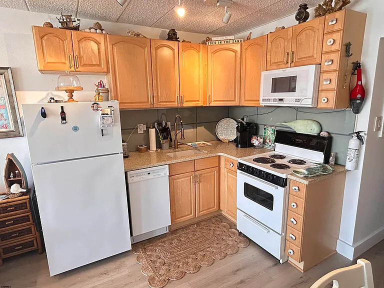 9415 Pacific Ave #43 — Photo 7
