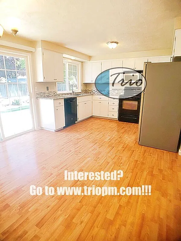 3 bed, 2.0 bath, $2,295 — Photo 4